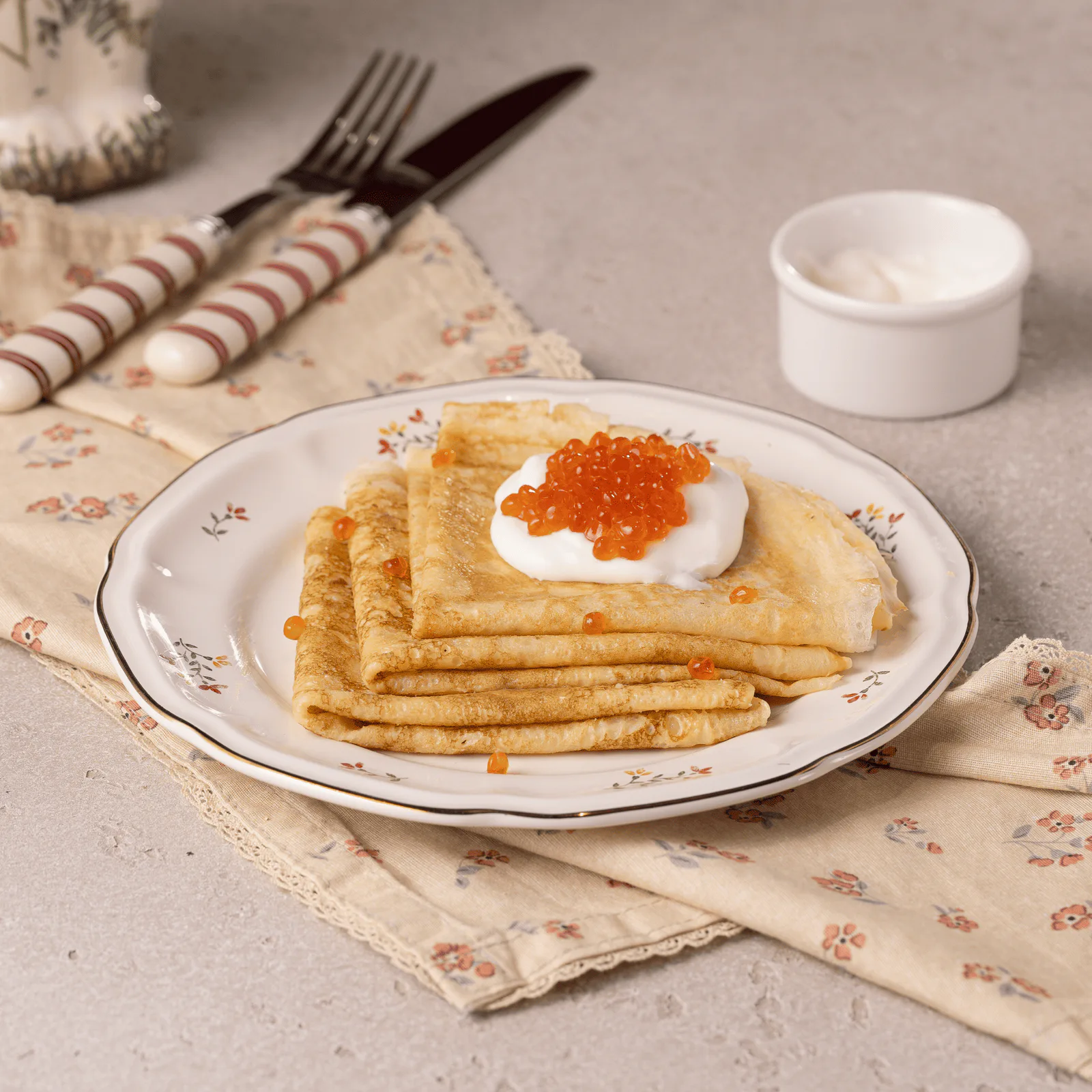 Blini (Crêpes) with Caviar & Sour Cream